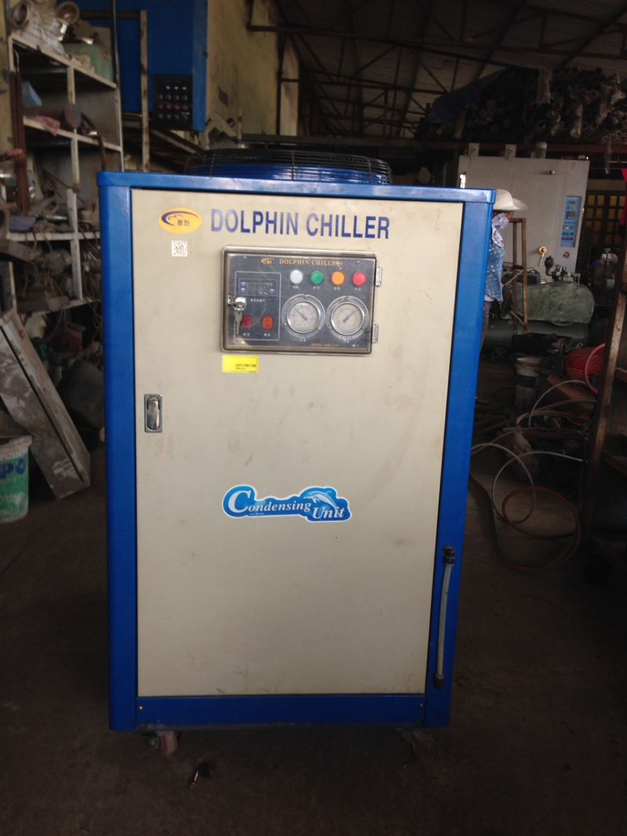 Máy làm lạnh nước mới 100%  taiwan giá 35t