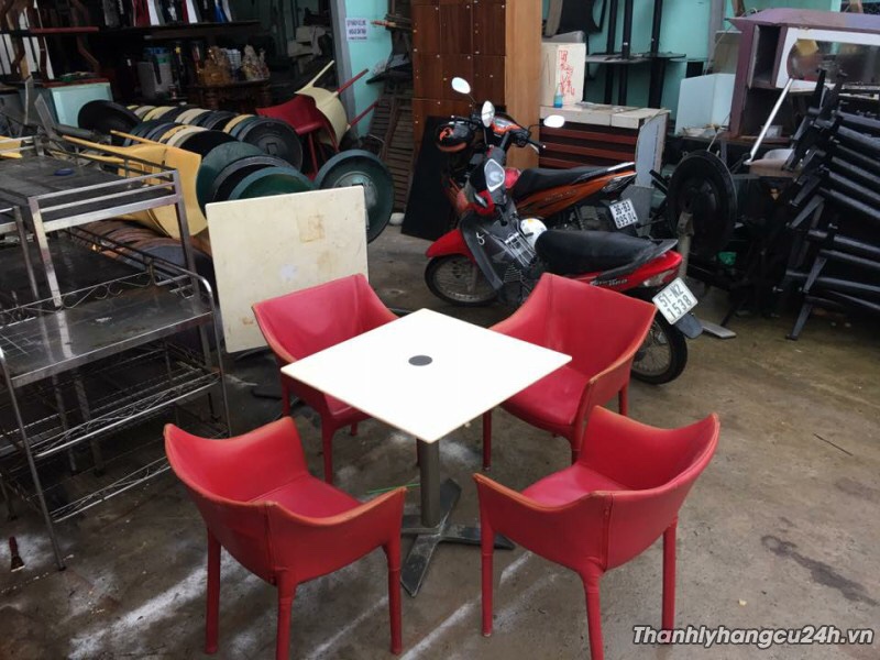 Thanh lý bàn ghế gỗ cafe