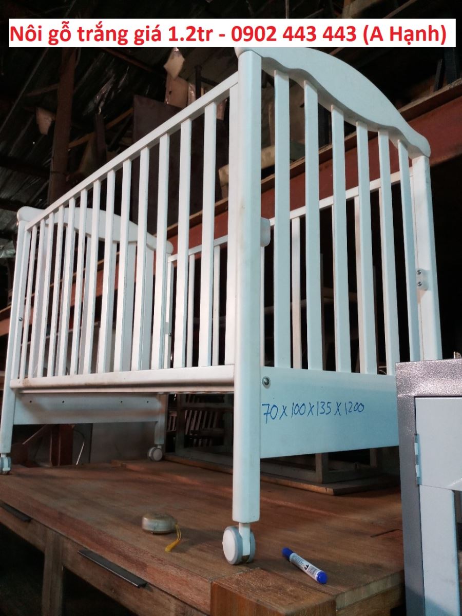 Nôi gỗ sơn trắng giá 1tr200
