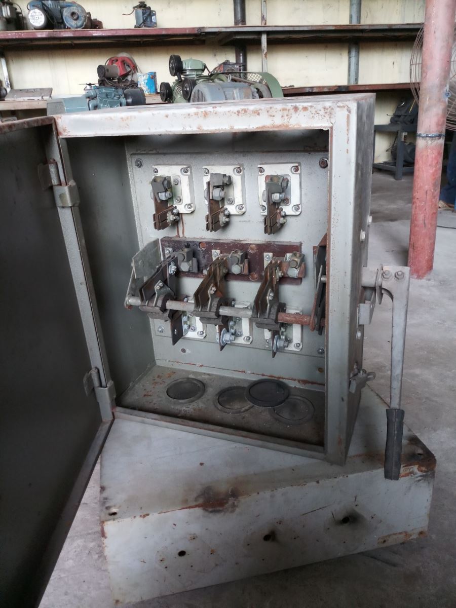 cầu giao điện công nghiệp 