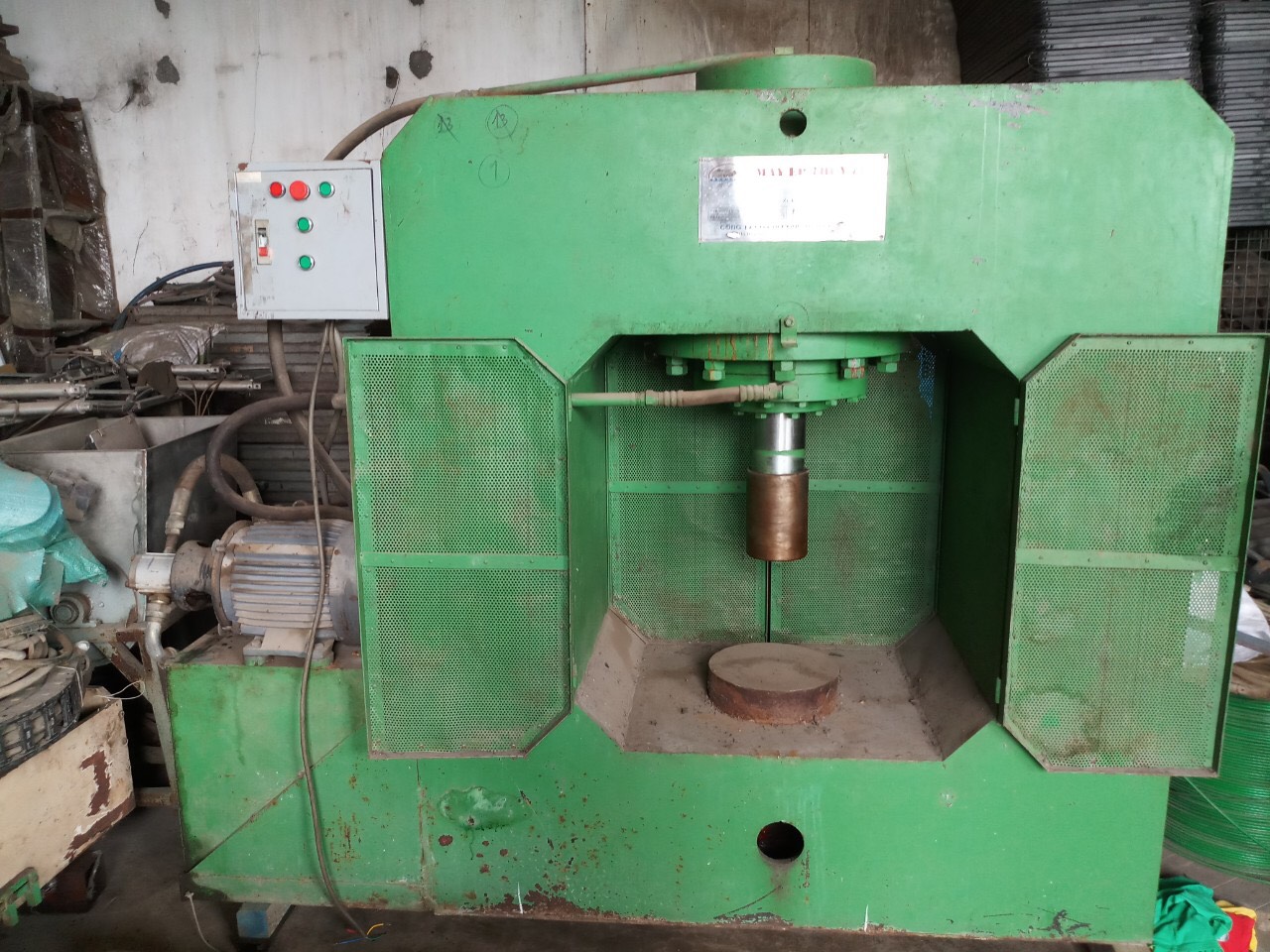 Máy ép thủy lực lực ép 100 tấn