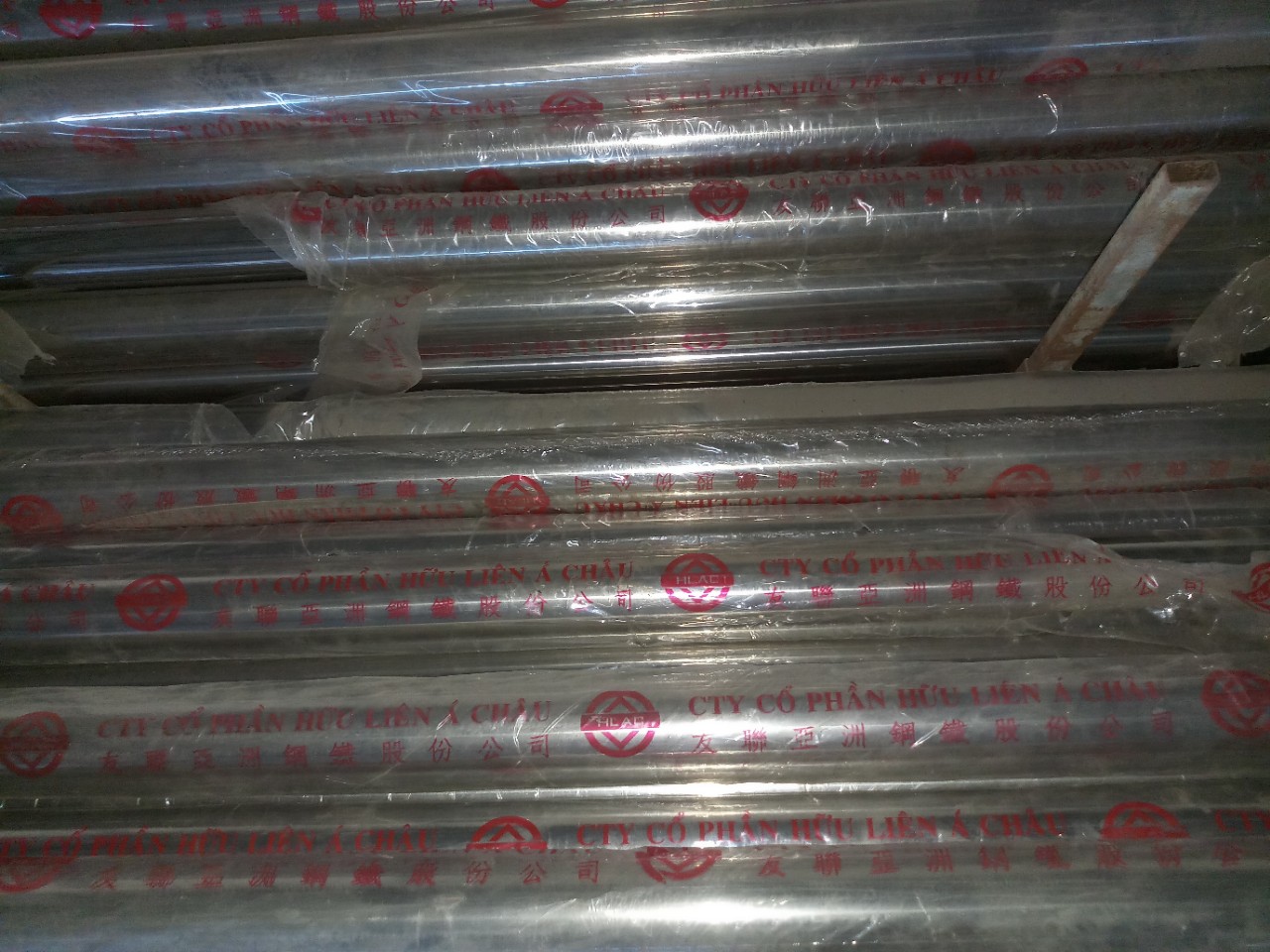 Ống inox phi 90 dài 6m dày 1.5 ly
