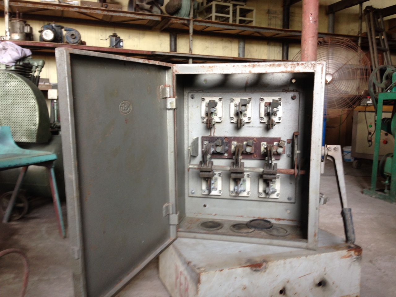 Cầu dao 3pha giá 4tr