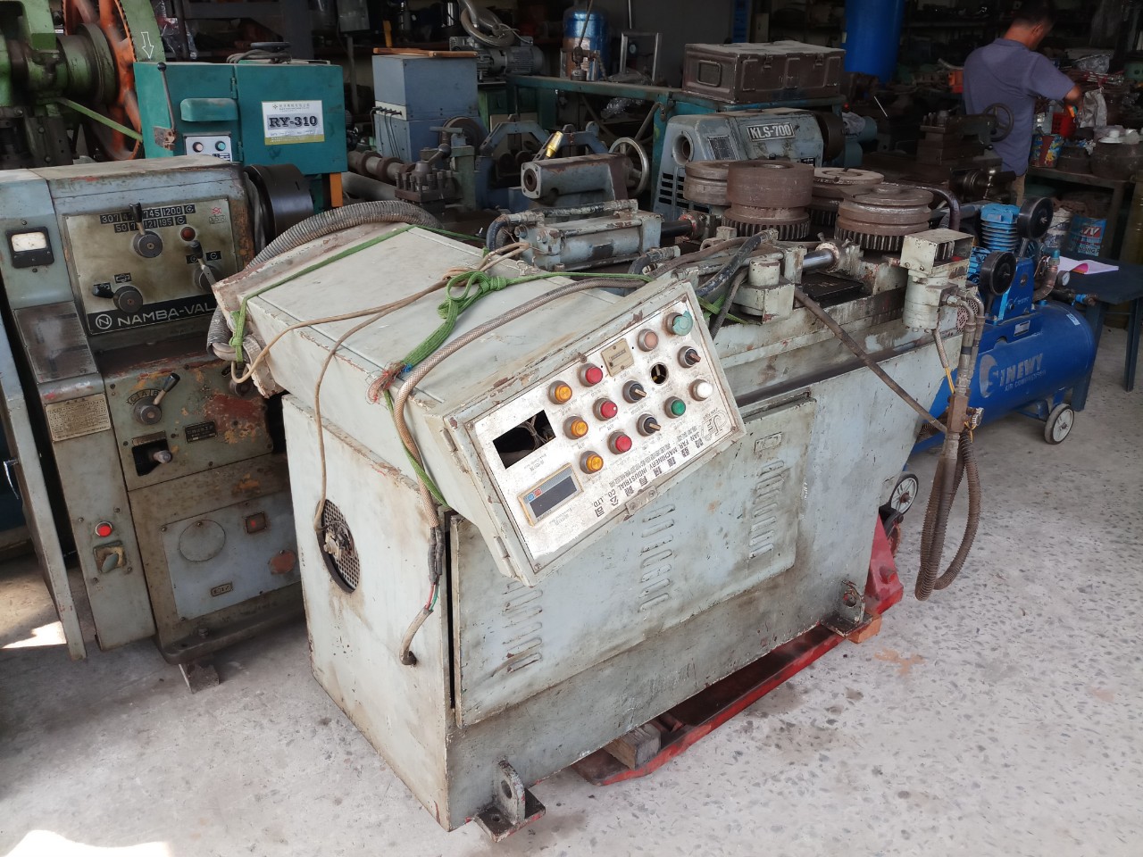 Máy uốn ống nằm 3 trục tự động