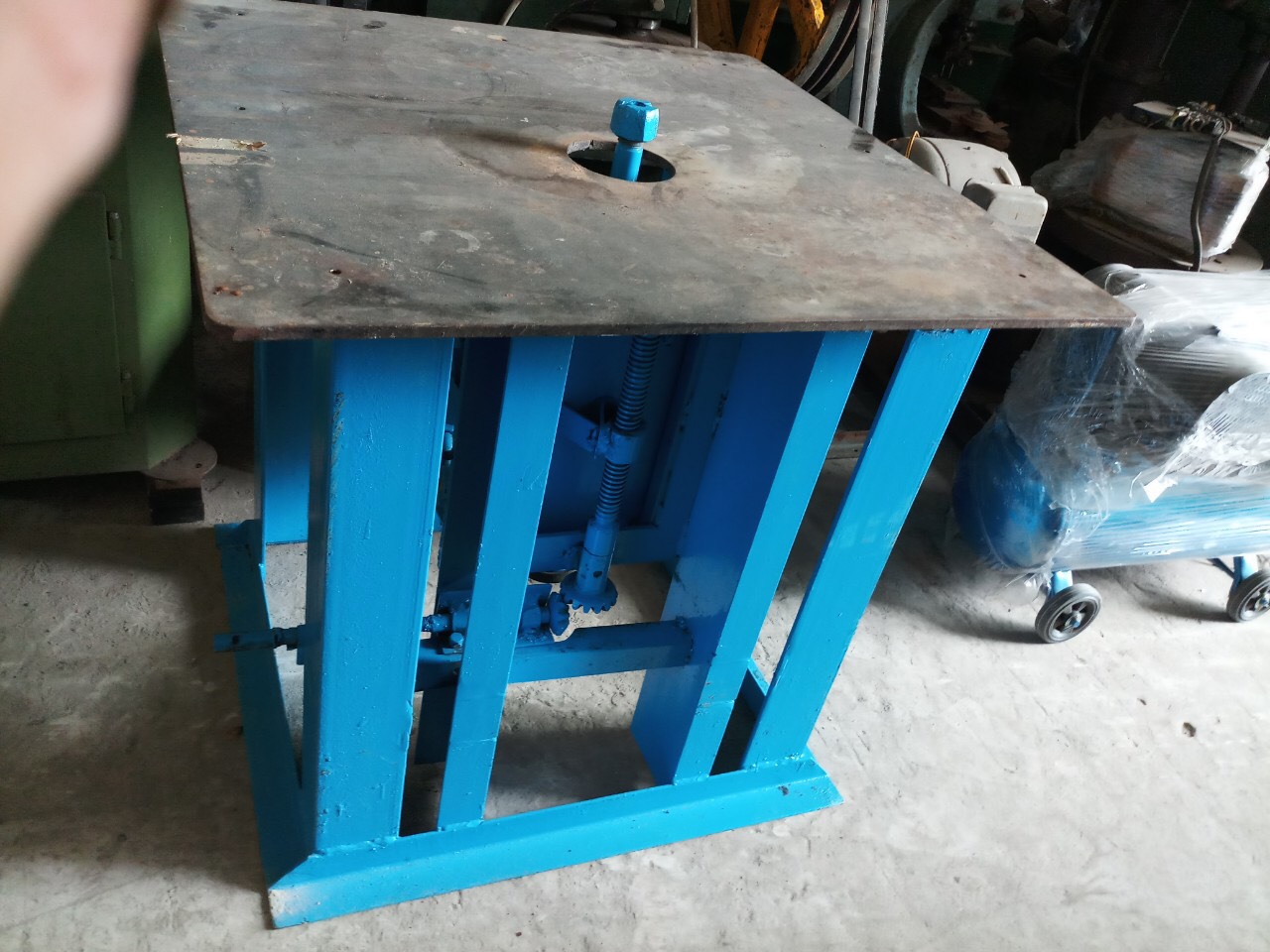Máy tubi Việt nam Sài điện 220V